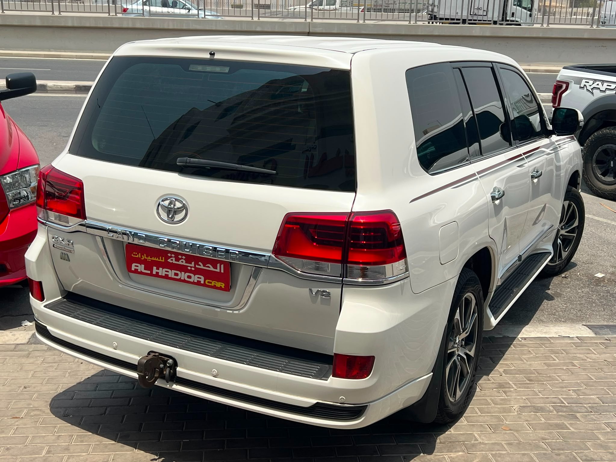 Toyota Land Cruiser GXR Grand Touring 2020 - Image 4