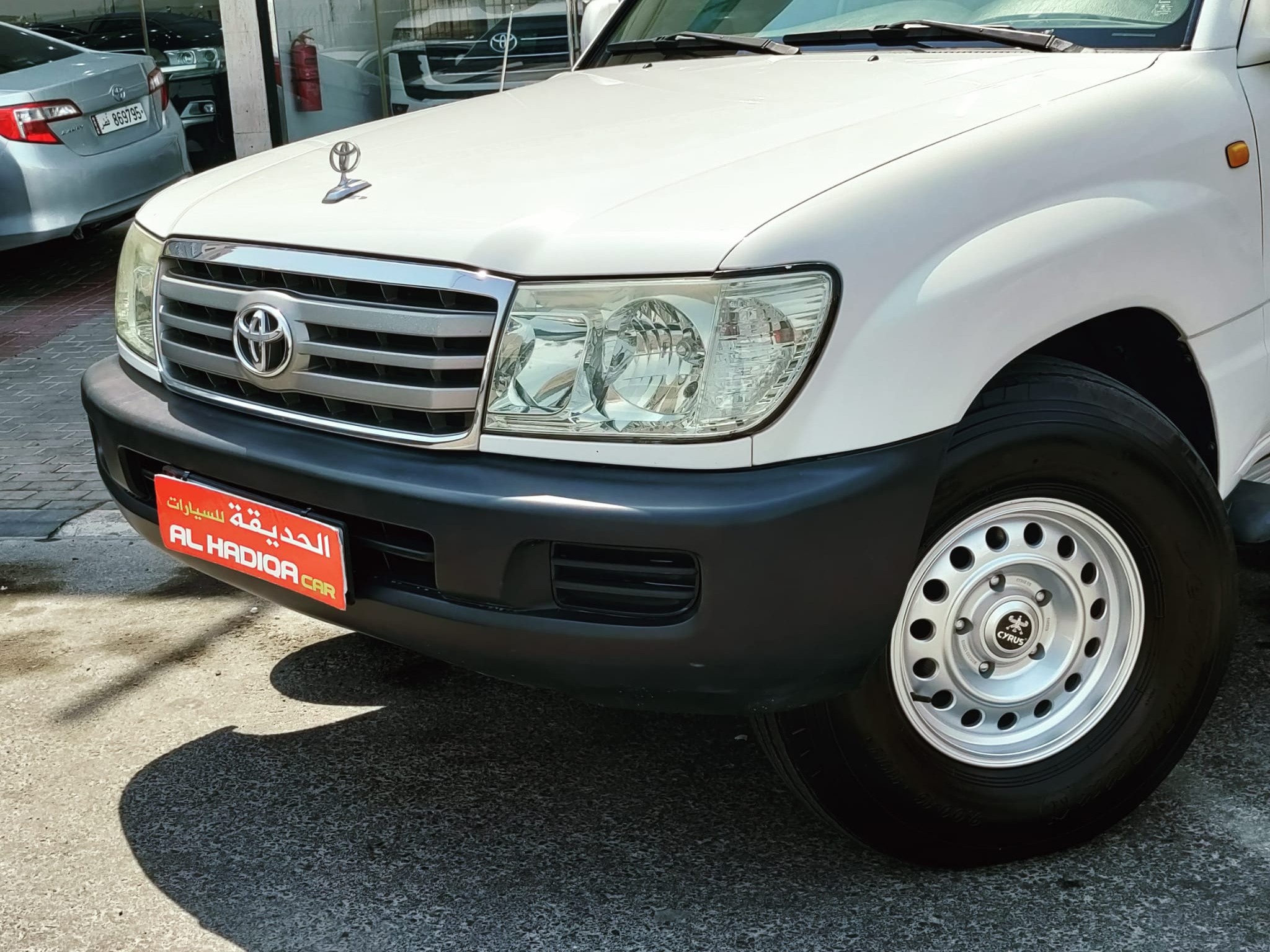 Toyota Land Cruiser GXR v6 2006 - Image 3