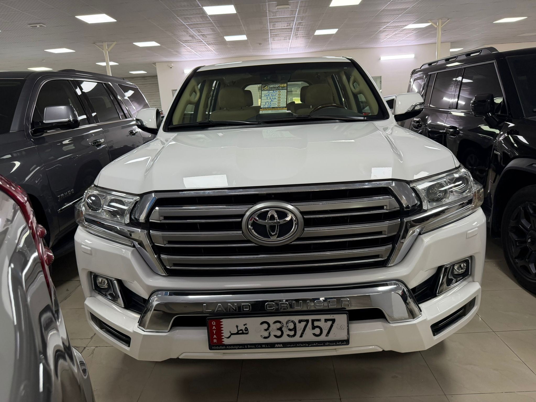Toyota Land Cruiser GXR v8 2017 - Image 2
