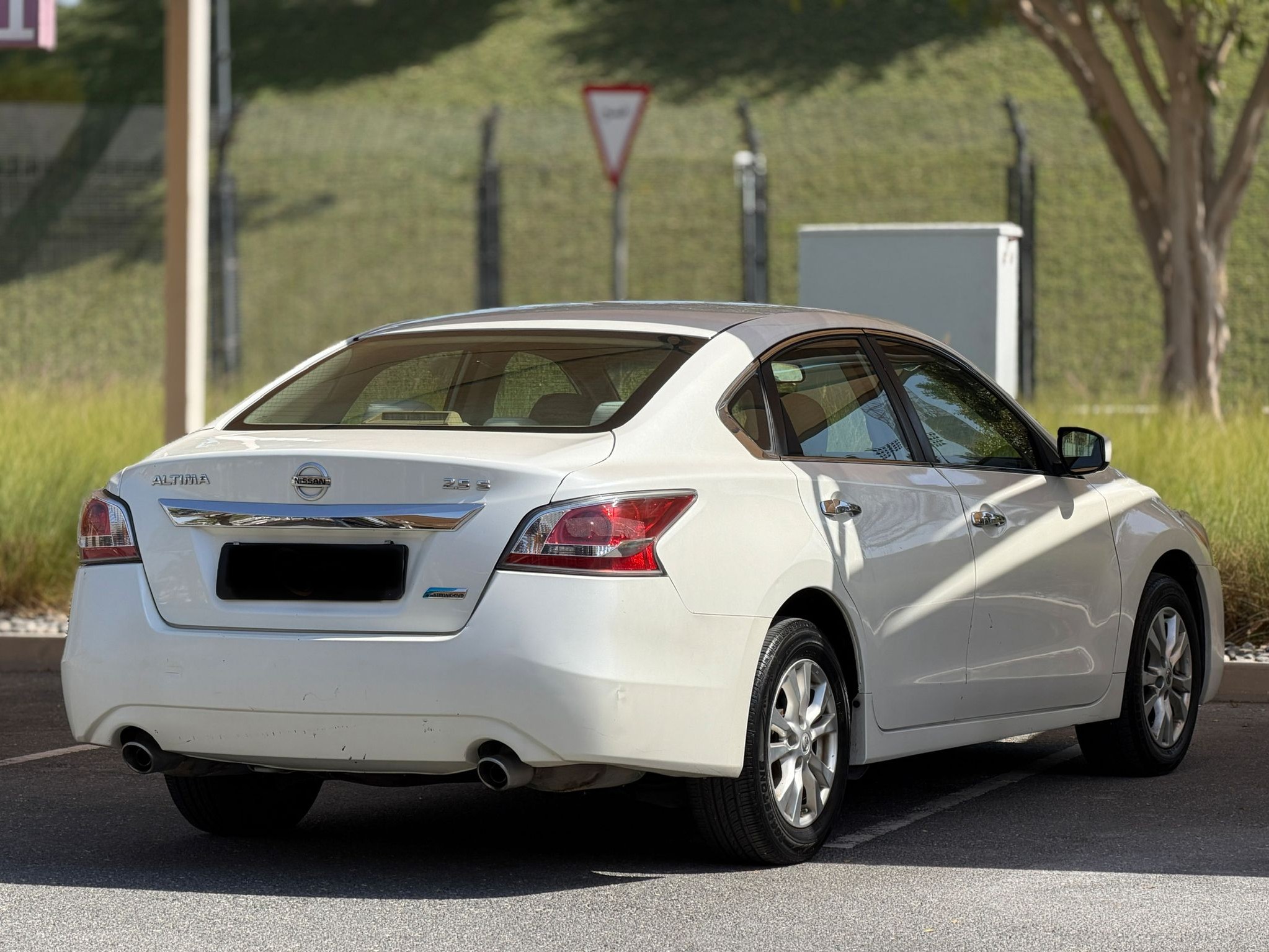 Nissan Altima 2015 - Image 4