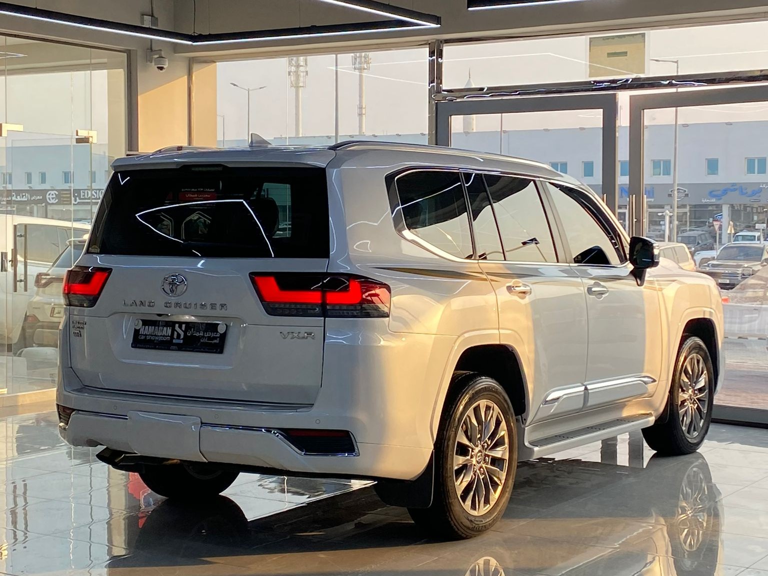 Toyota Land Cruiser VX.R 2023 - Image 3