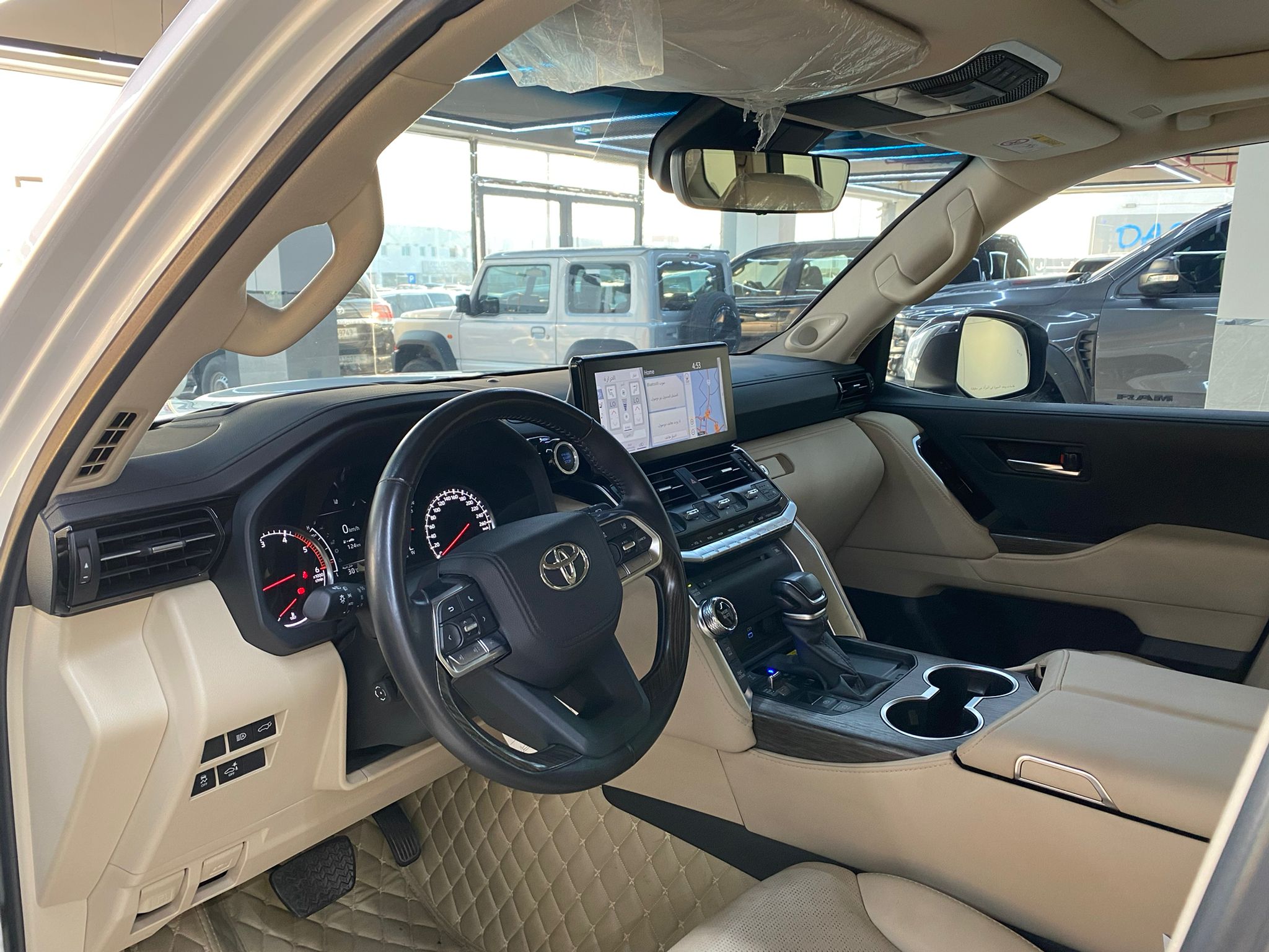 Toyota Land Cruiser VX.R 2023 - Image 2