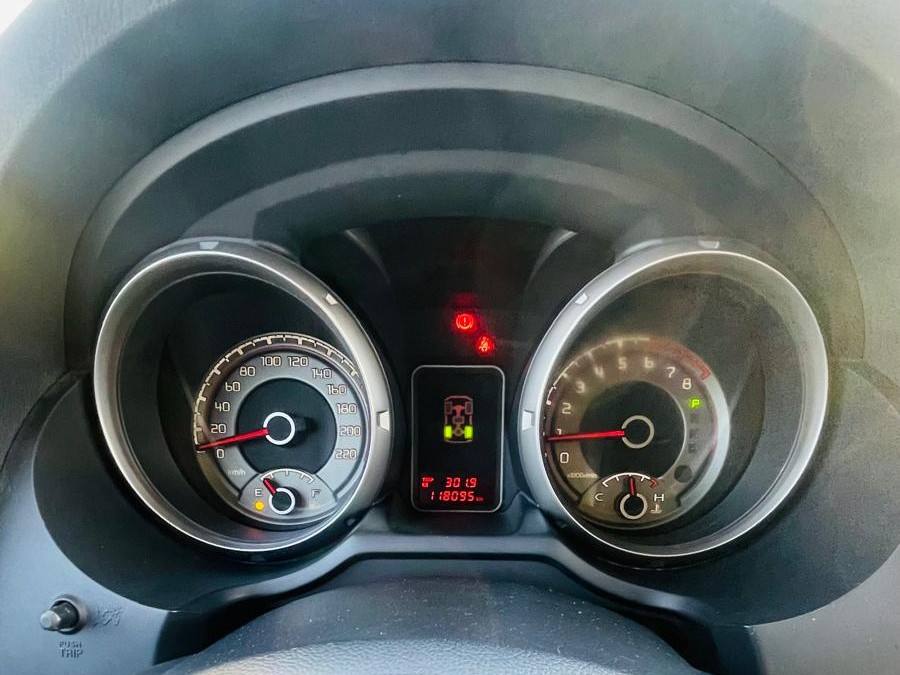 Mitsubishi Pajero 3.5 2013 - Image 3
