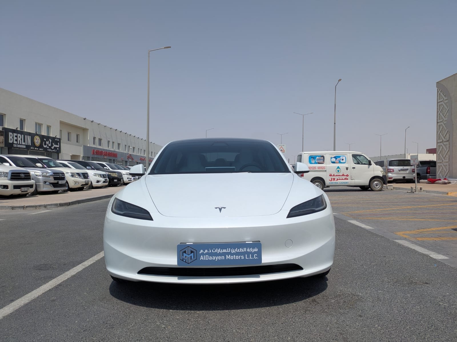 Tesla Model 3  Long Range 2025 - Image 2