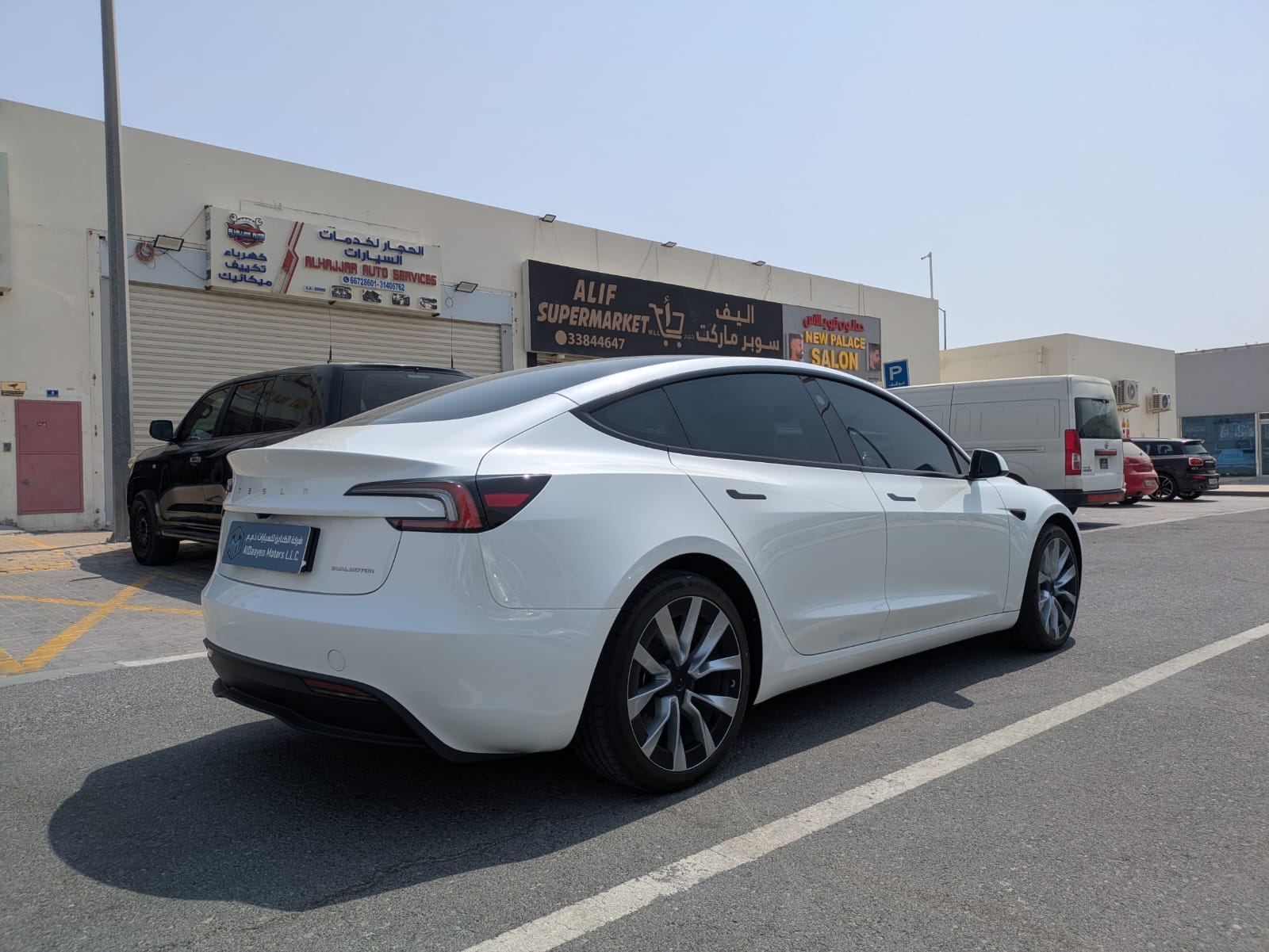 Tesla Model 3  Long Range 2025 - Image 3