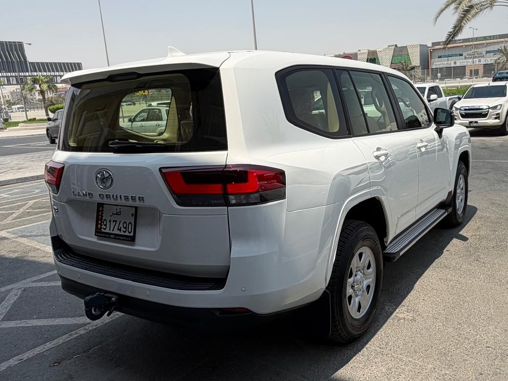 Toyota Land Cruiser GX 2024 - Image 3