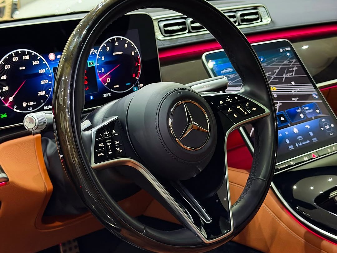 Mercedes-Benz S-Class Sedan 450 AMG 2024 - Image 4