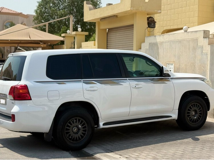 Toyota Land Cruiser GX 2015 - Image 3