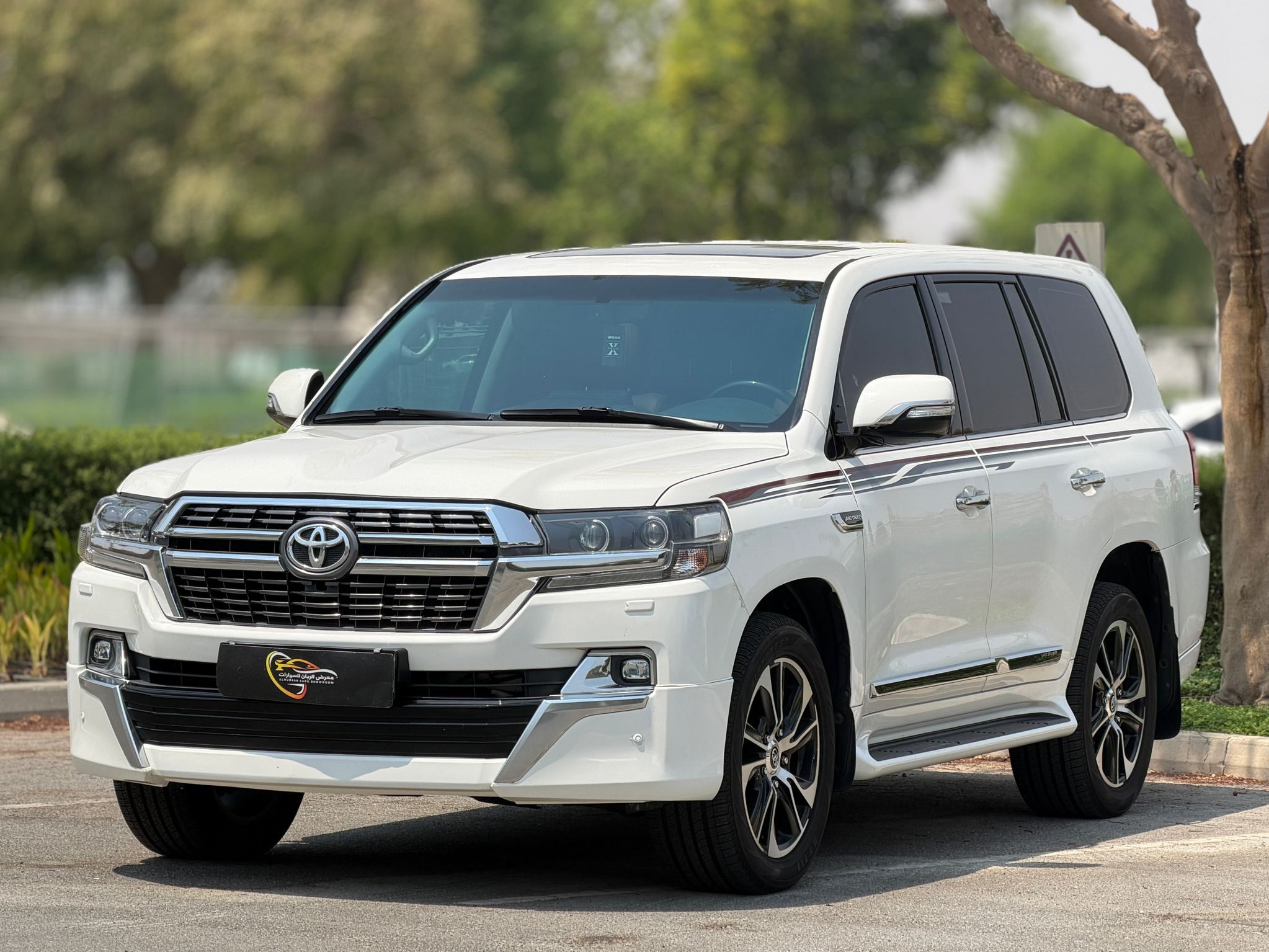 Toyota Land Cruiser GXR Grand Touring 2021 - Image 3