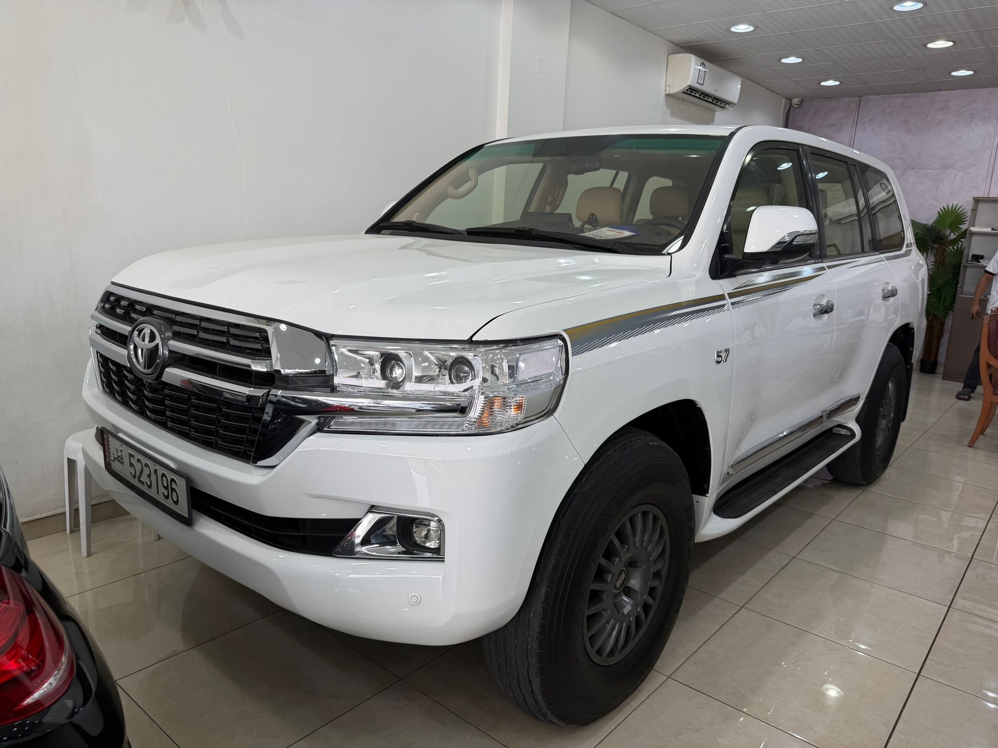 Toyota Land Cruiser VX.R 2013 - Image 2