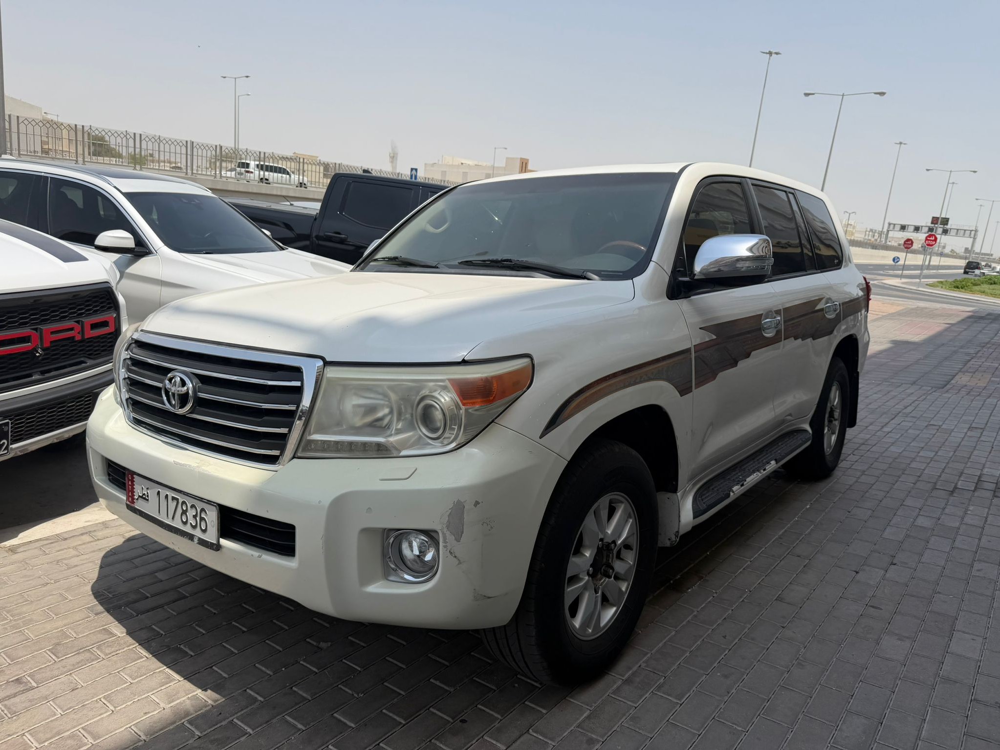 Toyota Land Cruiser GXR v8 2012 - Image 3
