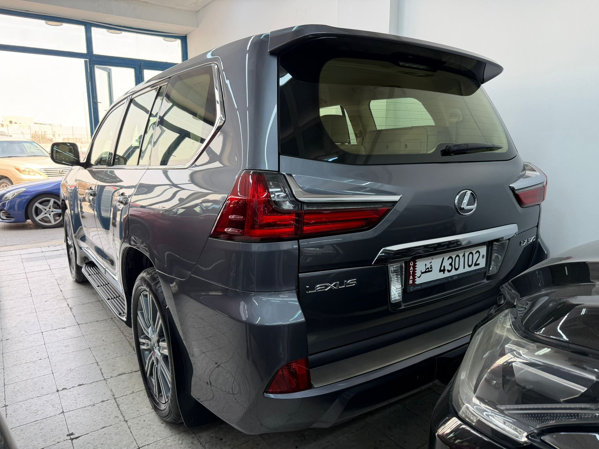Lexus LX 570 2016 - Image 3
