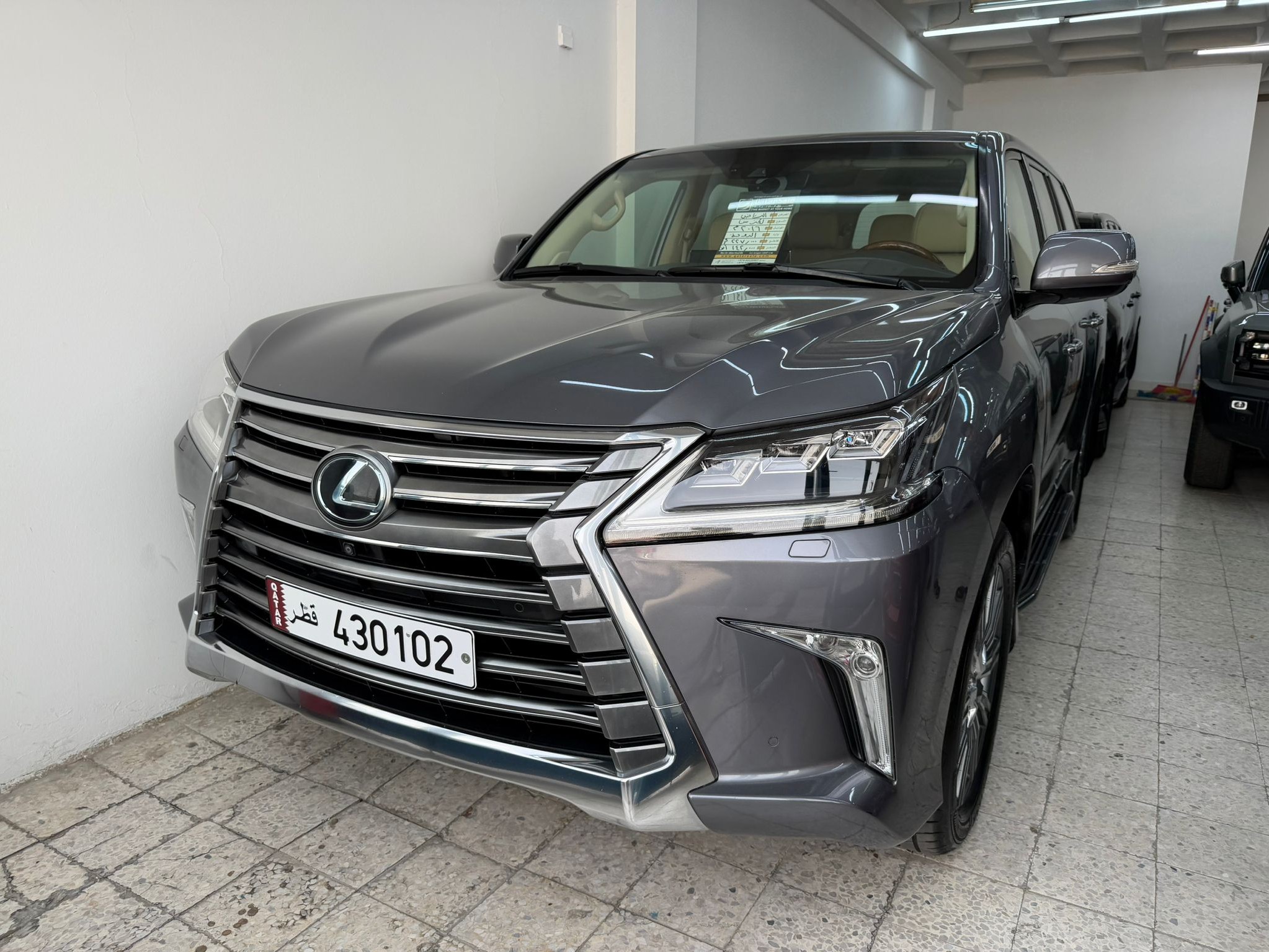 Lexus LX 570 2016 - Image 1