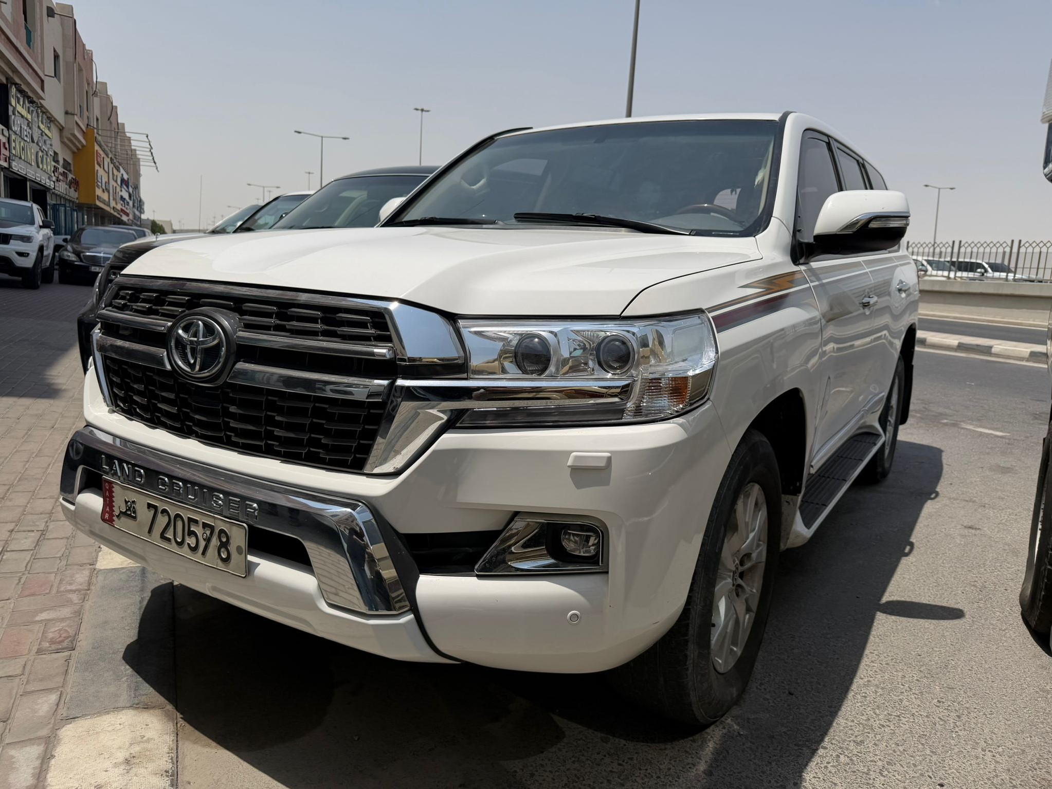 Toyota Land Cruiser GXR v8 2016 - Image 3