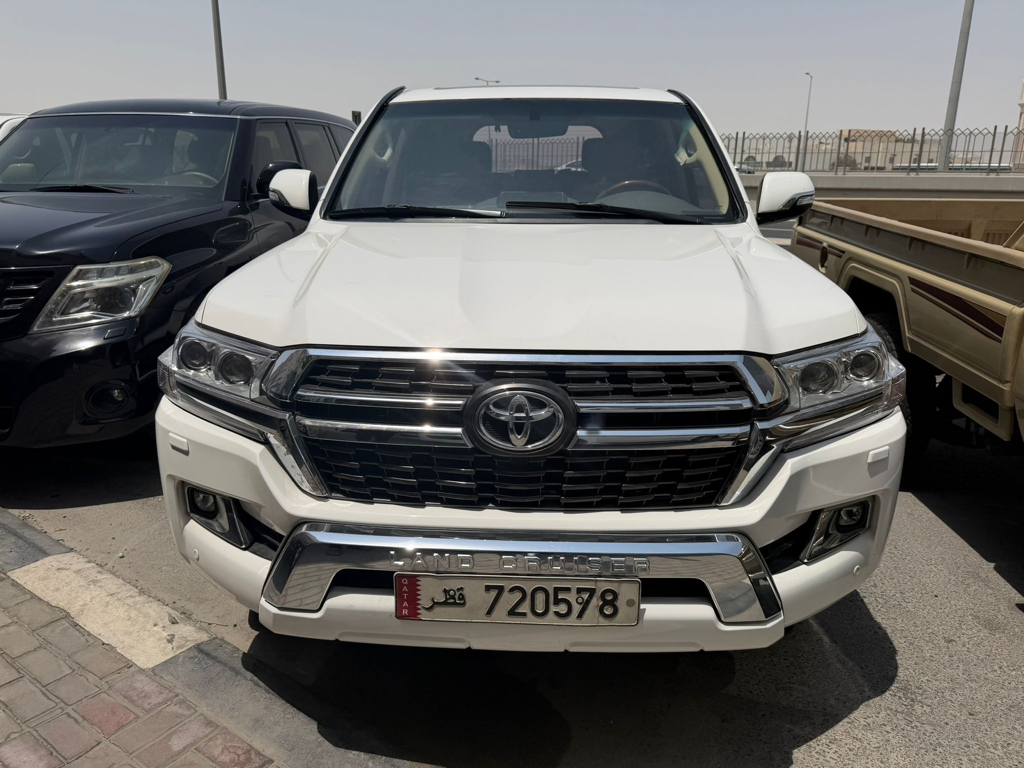Toyota Land Cruiser GXR v8 2016 - Image 2
