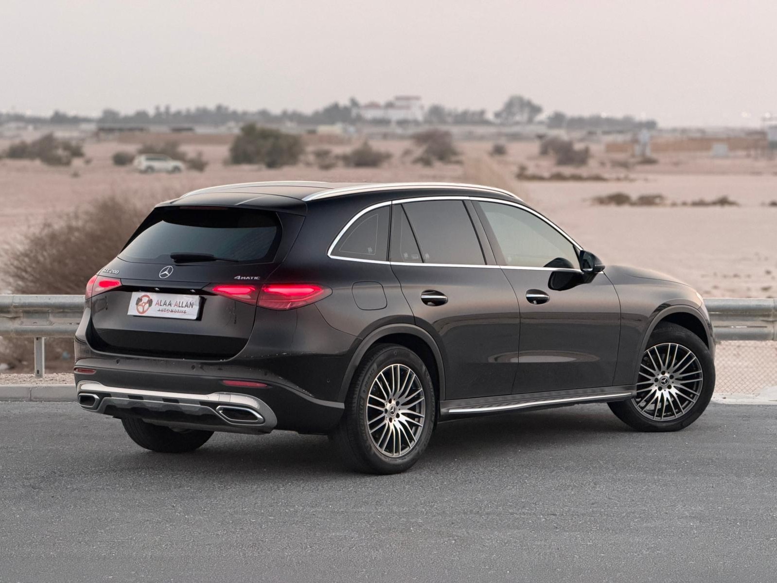 Mercedes-Benz GLC  200 2024 - Image 3