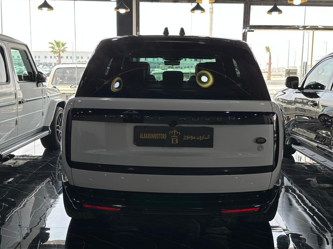 Land Rover Range Rover Vogue SE 2023 - Image 3