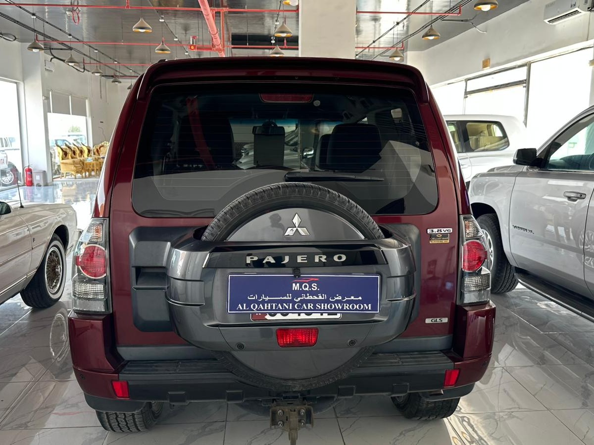 Mitsubishi Pajero 3.8 2020 - Image 2
