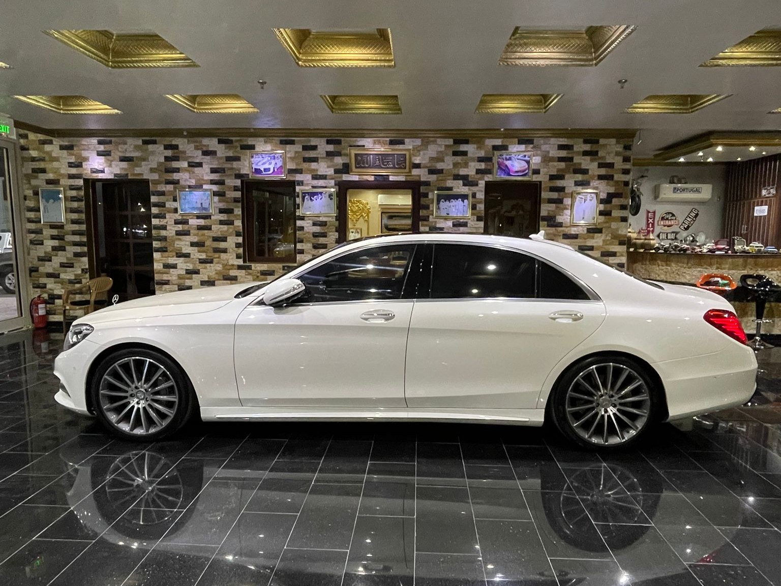 Mercedes-Benz S-Class Sedan 400 2015 - Image 2