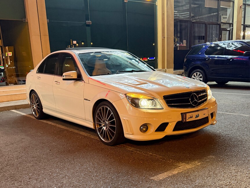 Mercedes-Benz C-Class Sedan 63 AMG 2010 - Image 2