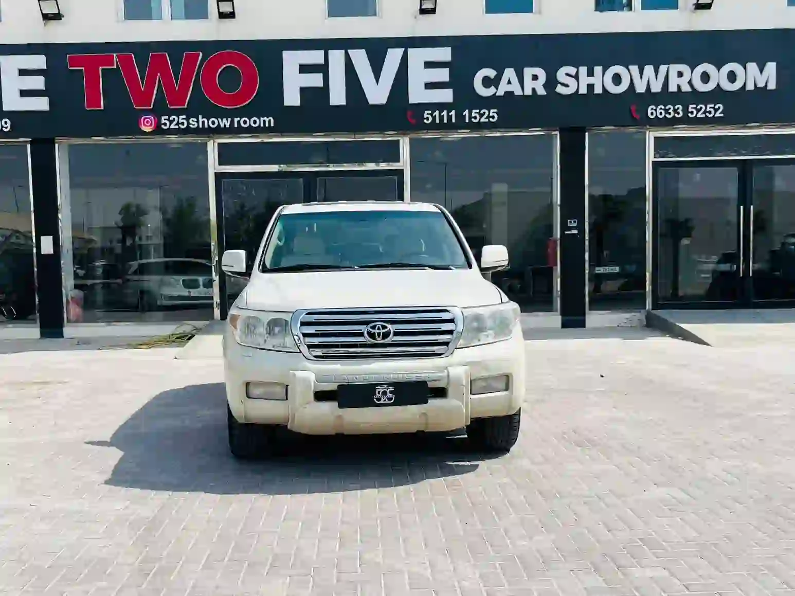 Toyota Land Cruiser GXR v8 2010 - Image 2
