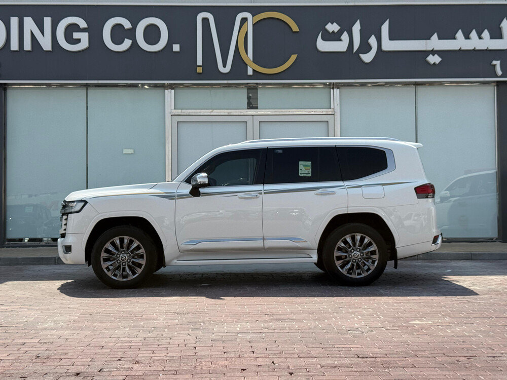 Toyota Land Cruiser VX Twin Turbo 2022 - Image 4