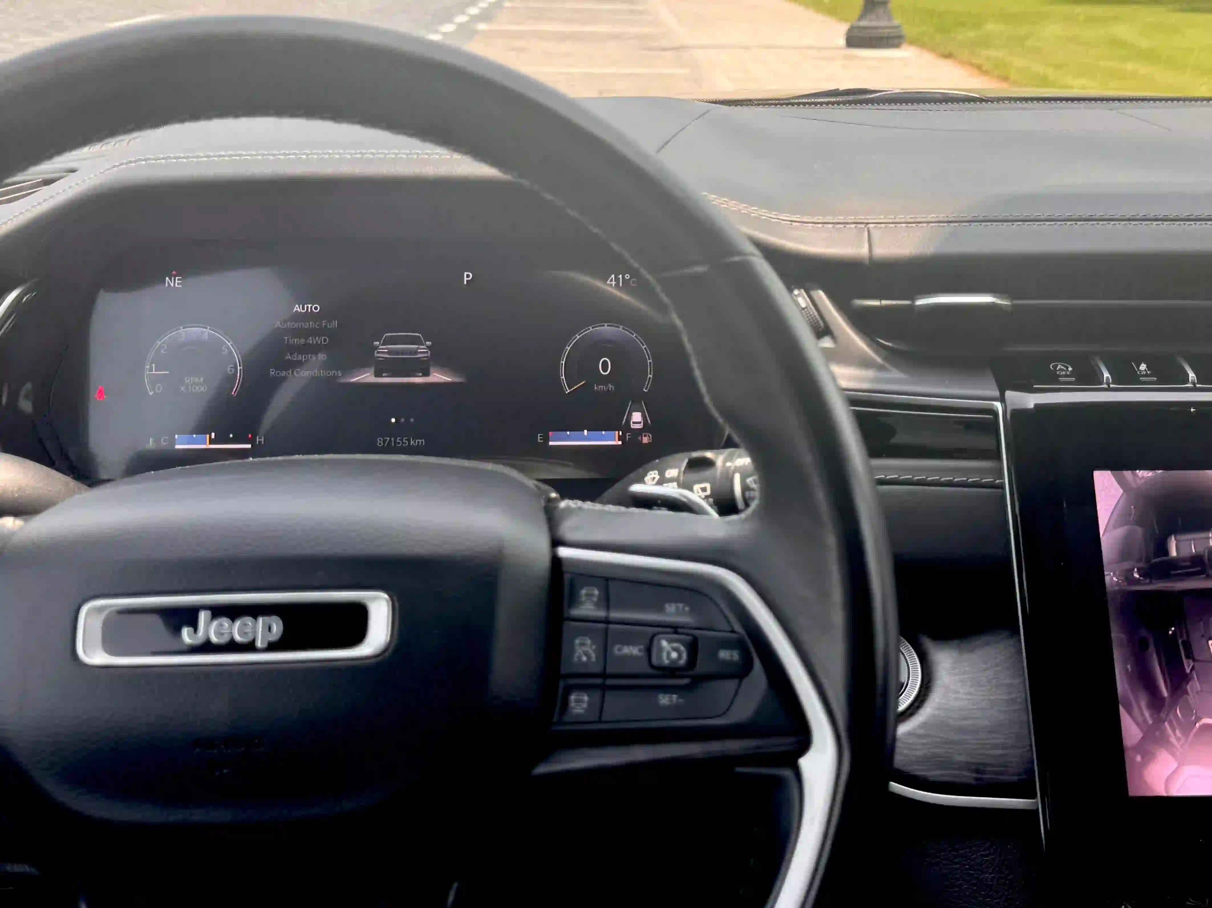 Jeep Grand Cherokee Limited  2022 - Image 2