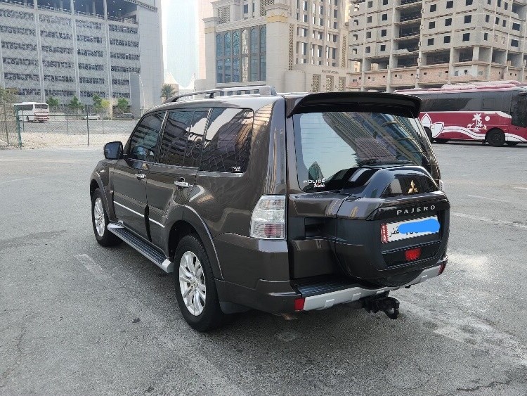 Mitsubishi Pajero 3.8 2017 - Image 4