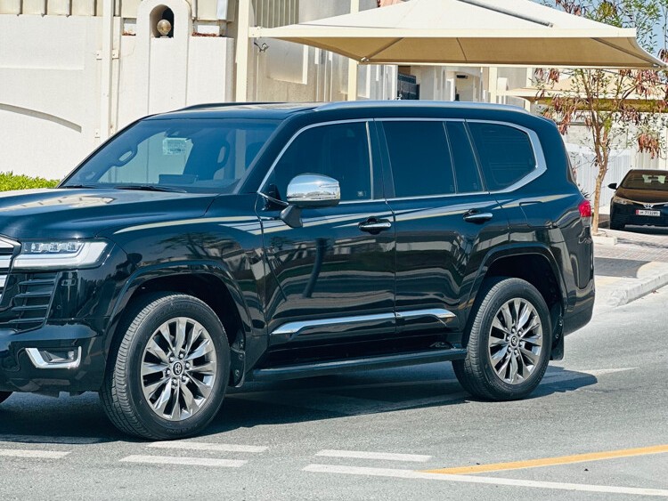 Toyota Land Cruiser VX.R 2024 - Image 2