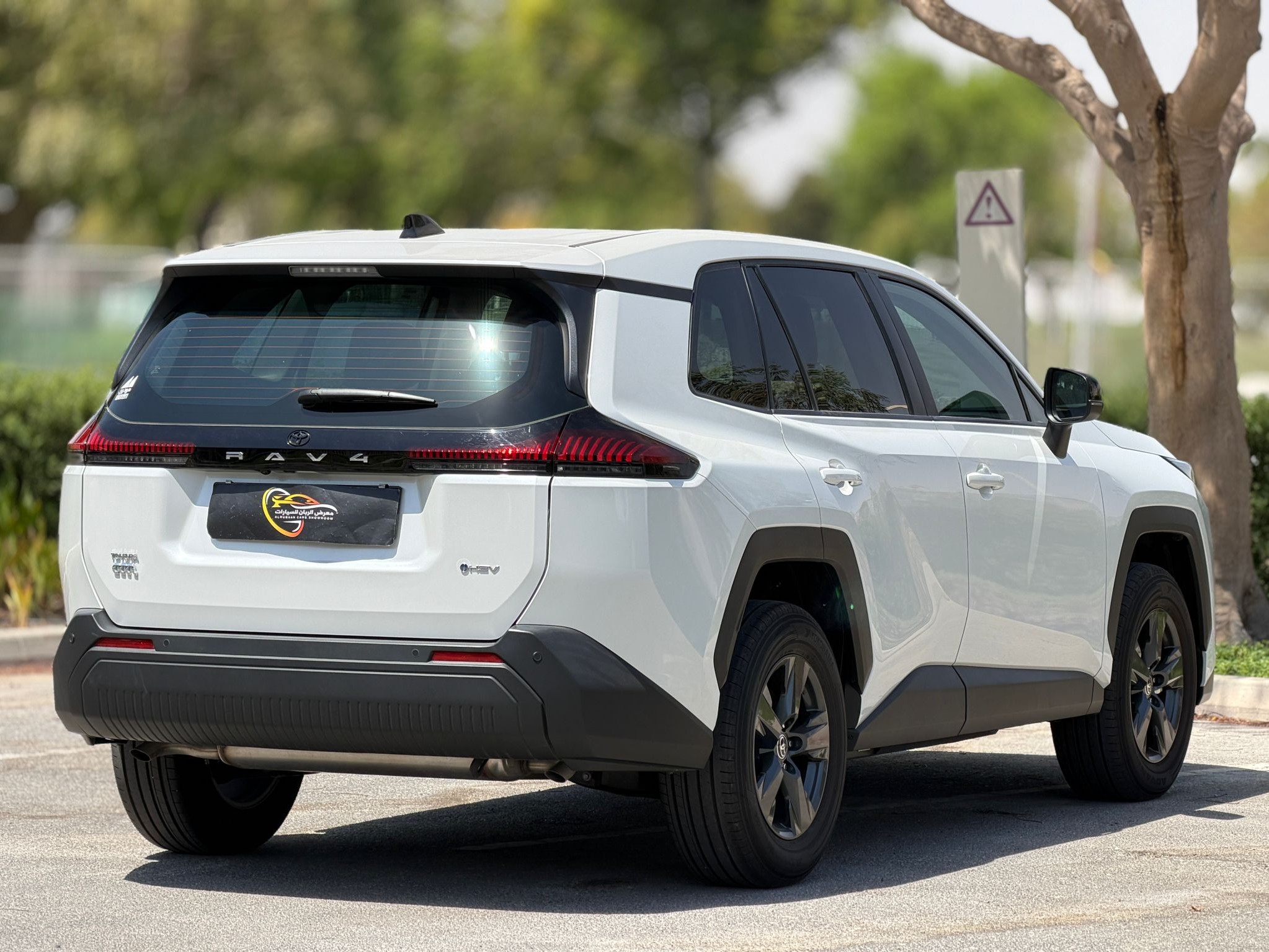 Toyota RAV4 LE HYBRID 2026 - Image 4