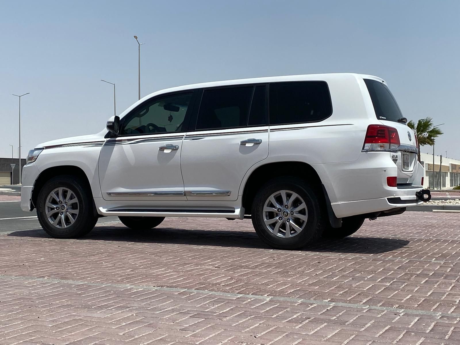 تويوتا لاند كروزر جي اكس ار v8 2020 - Image 3