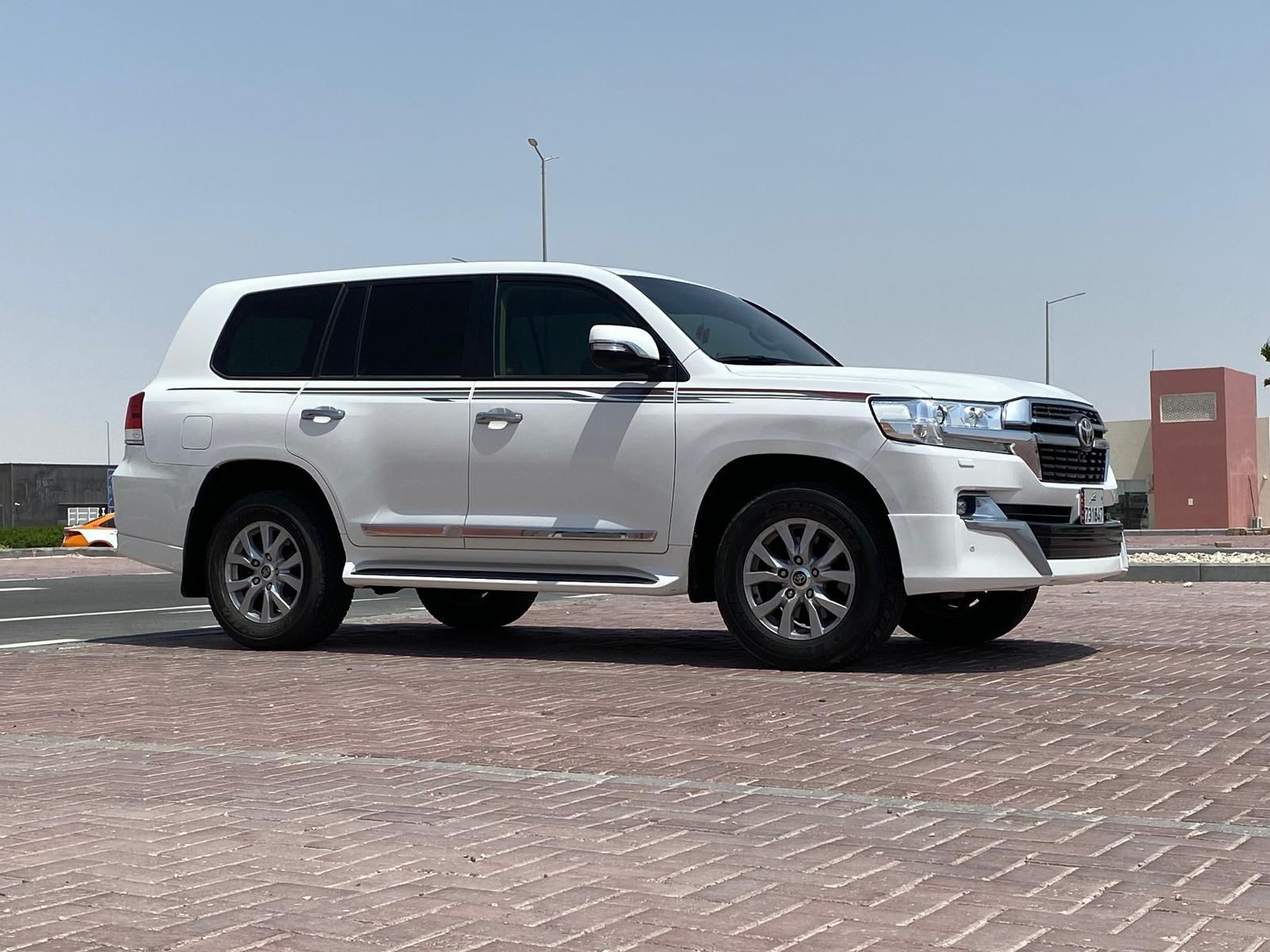 تويوتا لاند كروزر جي اكس ار v8 2020 - Image 1
