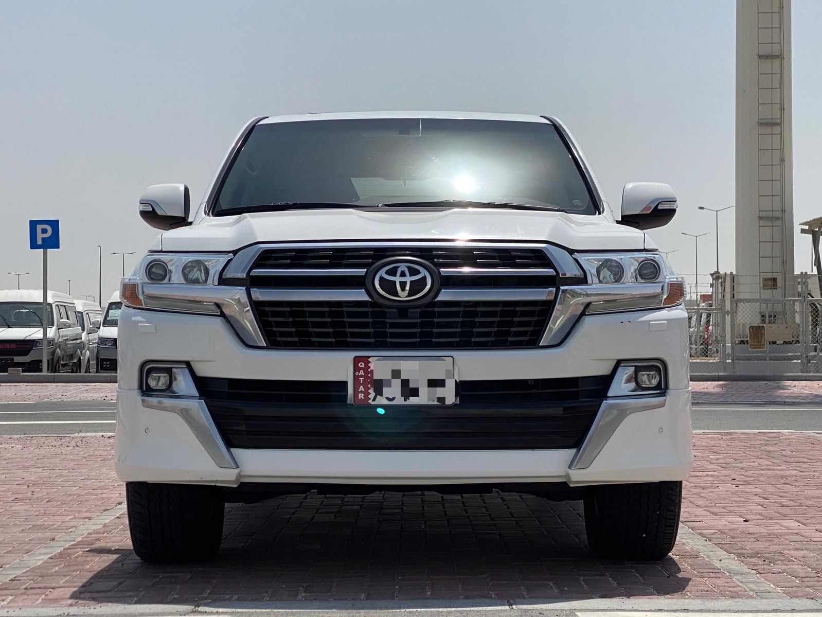 تويوتا لاند كروزر جي اكس ار v8 2020 - Image 2