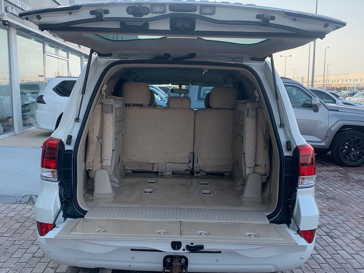 Toyota Land Cruiser GX.R 2020 - Image 4