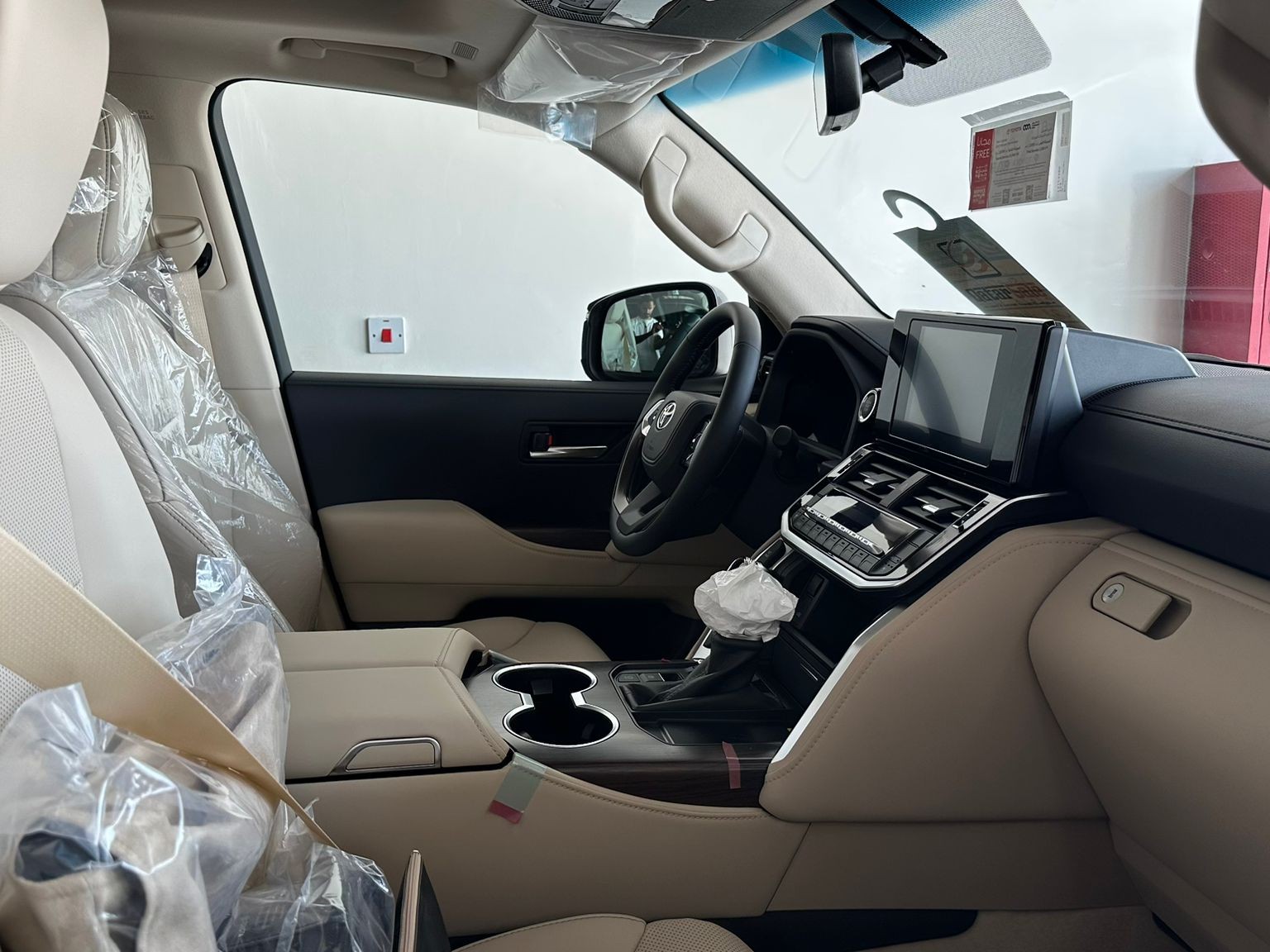 Toyota Land Cruiser GXR v6 2026 - Image 4
