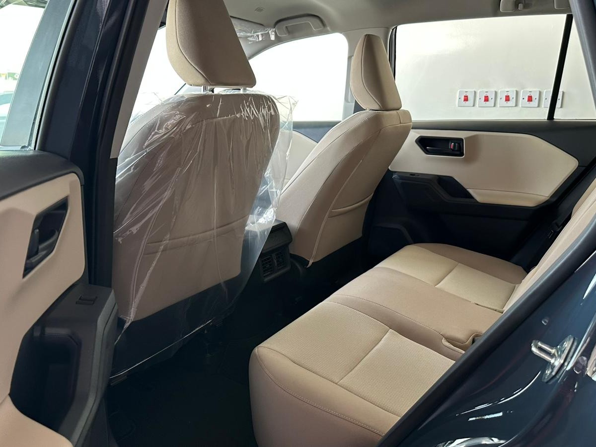 Toyota RAV4 LE HYBRID 2026 - Image 4