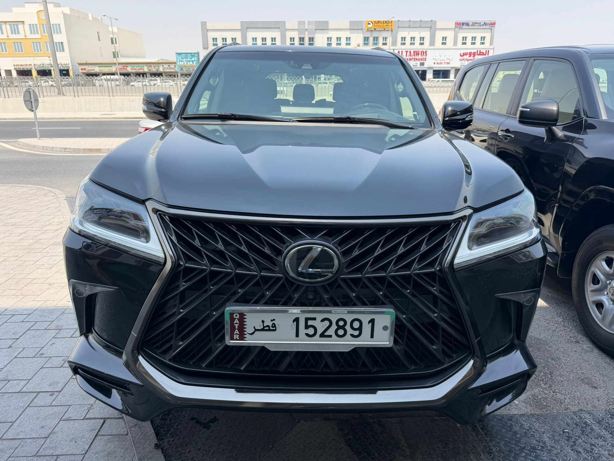 Lexus LX 570 S Black Edition 2020 - Image 2