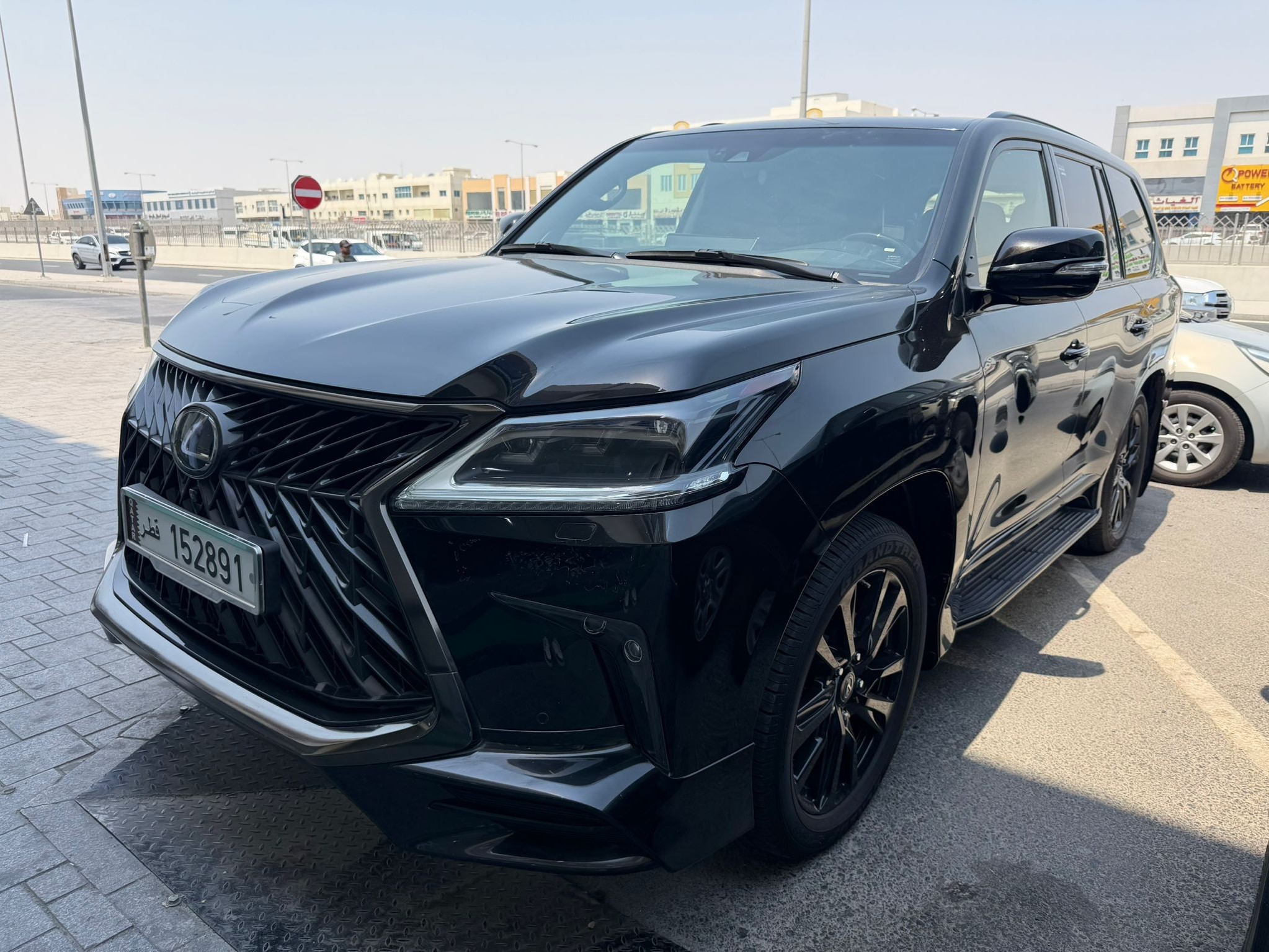 Lexus LX 570 S Black Edition 2020 - Image 3