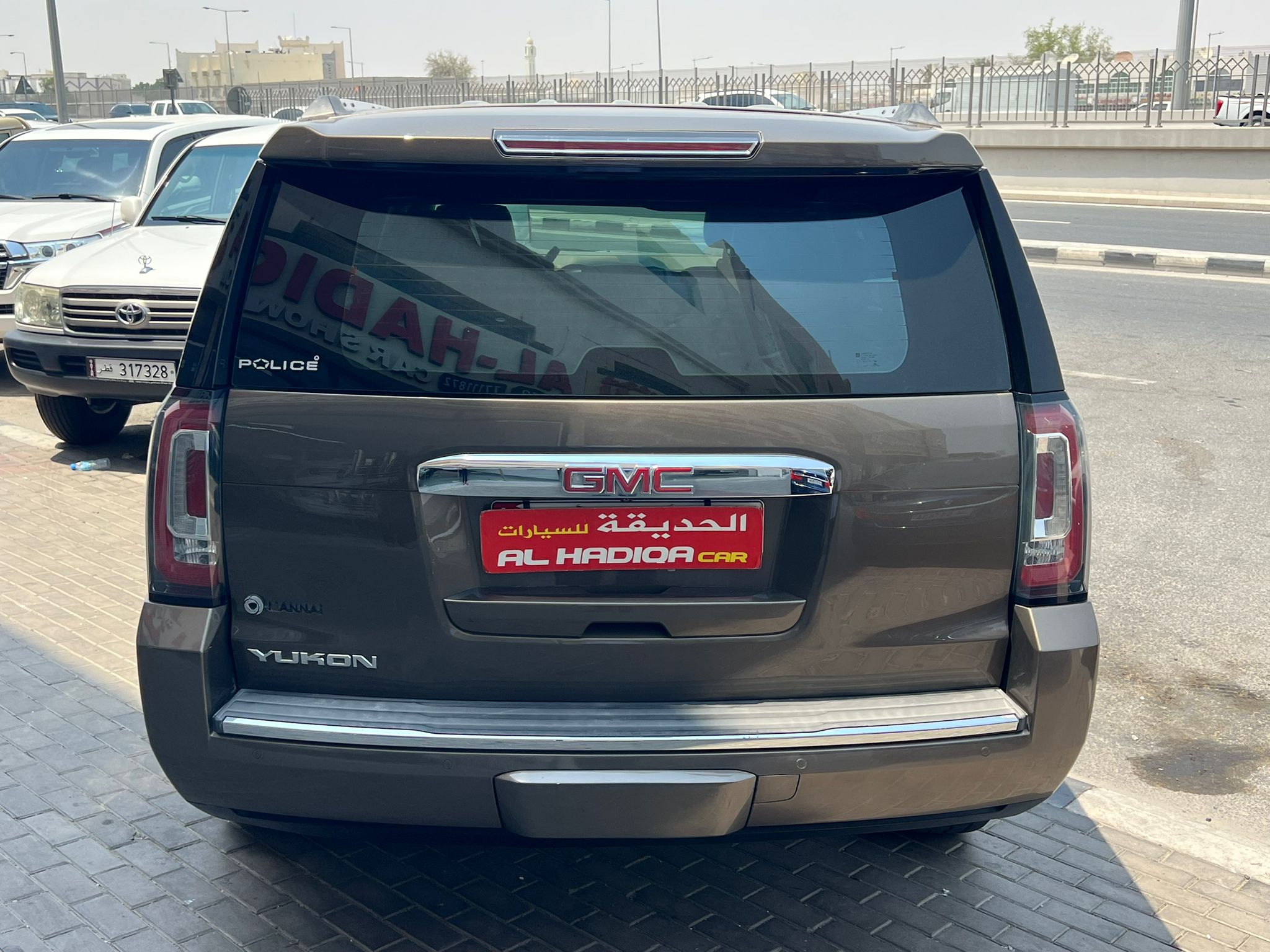 GMC Yukon Denali XL 2016 - Image 4