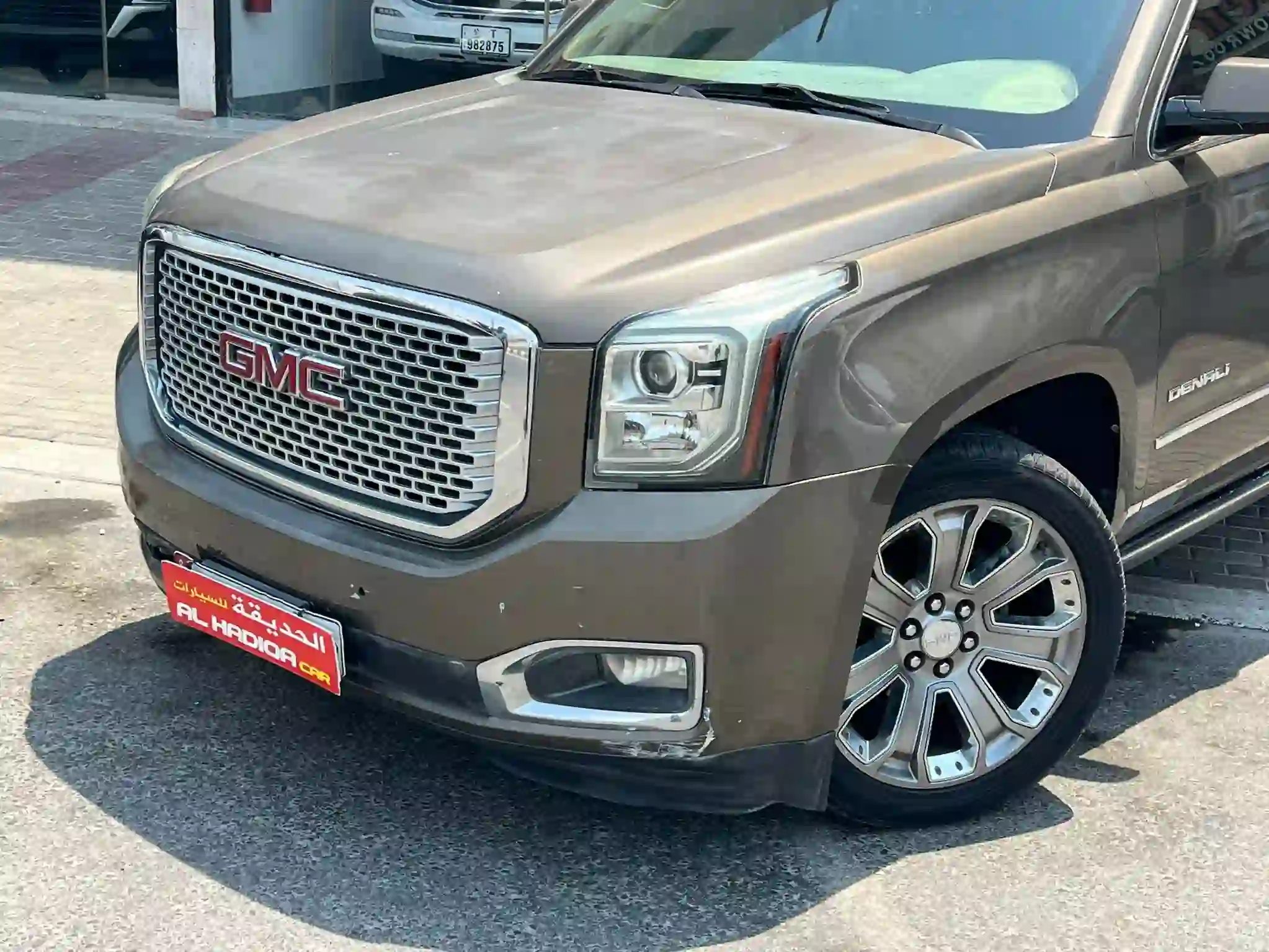 GMC Yukon Denali XL 2016 - Image 3