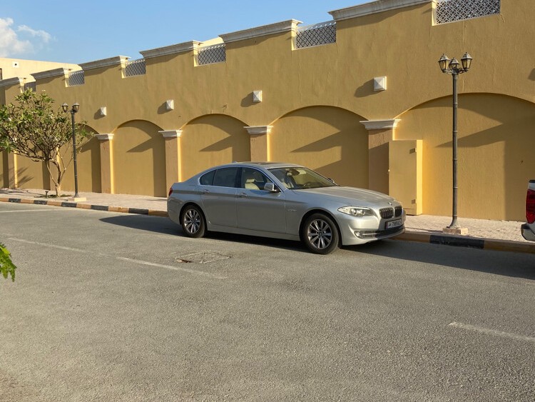 BMW 5-Series 520 i 2012 - Image 4