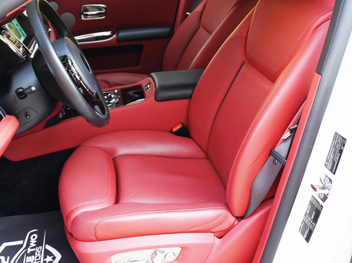 Rolls-Royce Ghost 2016 - Image 4