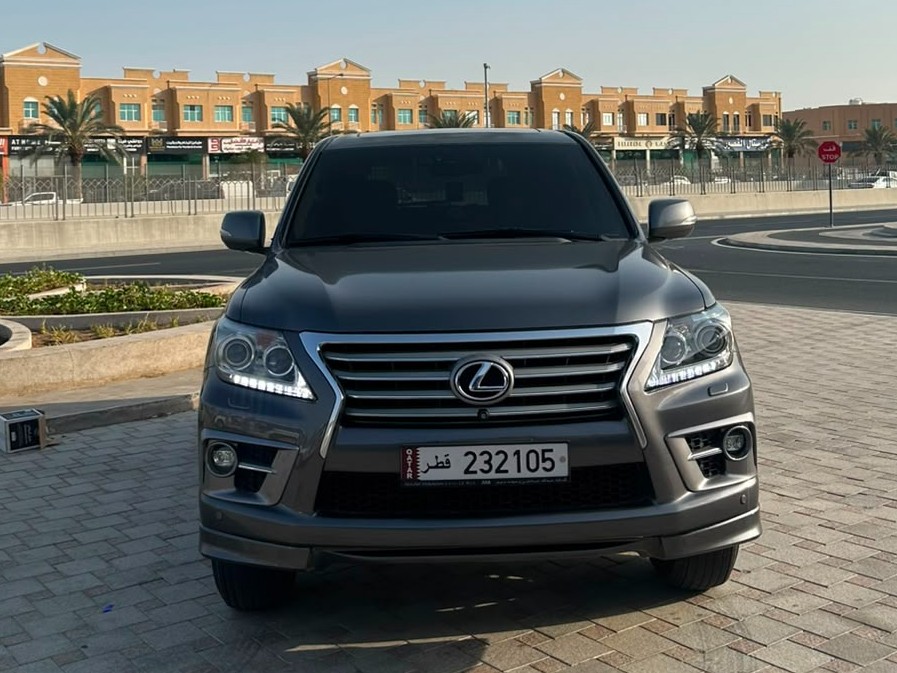Lexus LX 570 S 2013 - Image 2
