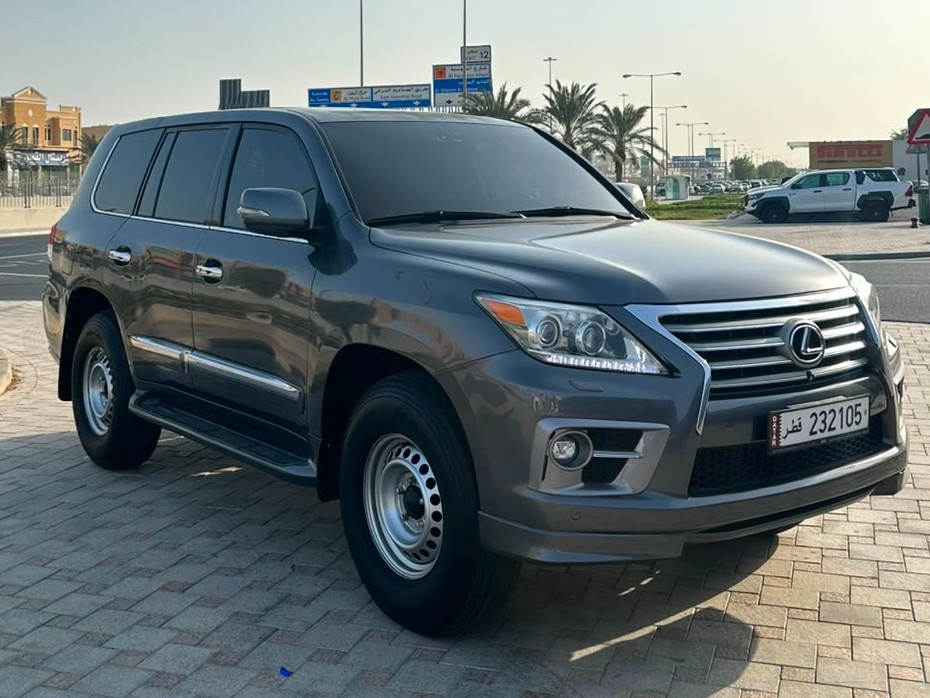 Lexus LX 570 S 2013 - Image 1