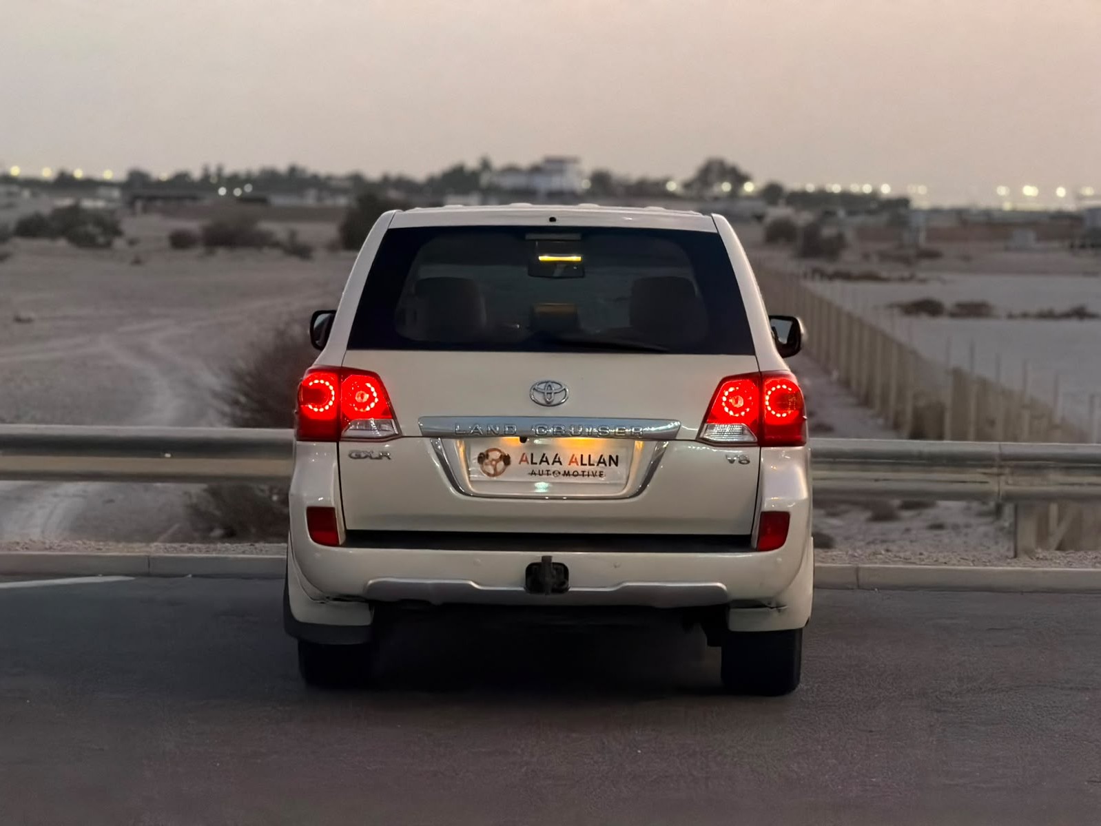 Toyota Land Cruiser GXR v8 2012 - Image 4