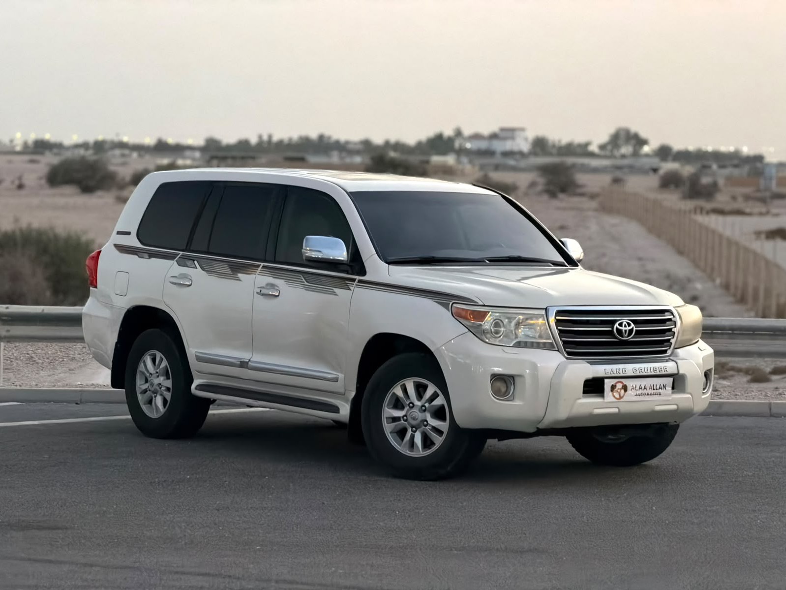 Toyota Land Cruiser GXR v8 2012