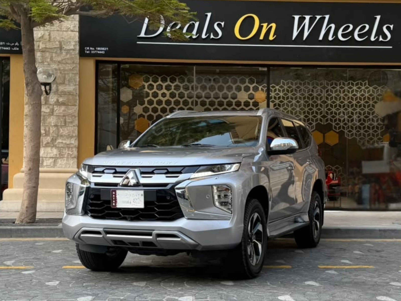 Mitsubishi montero  sport 2024