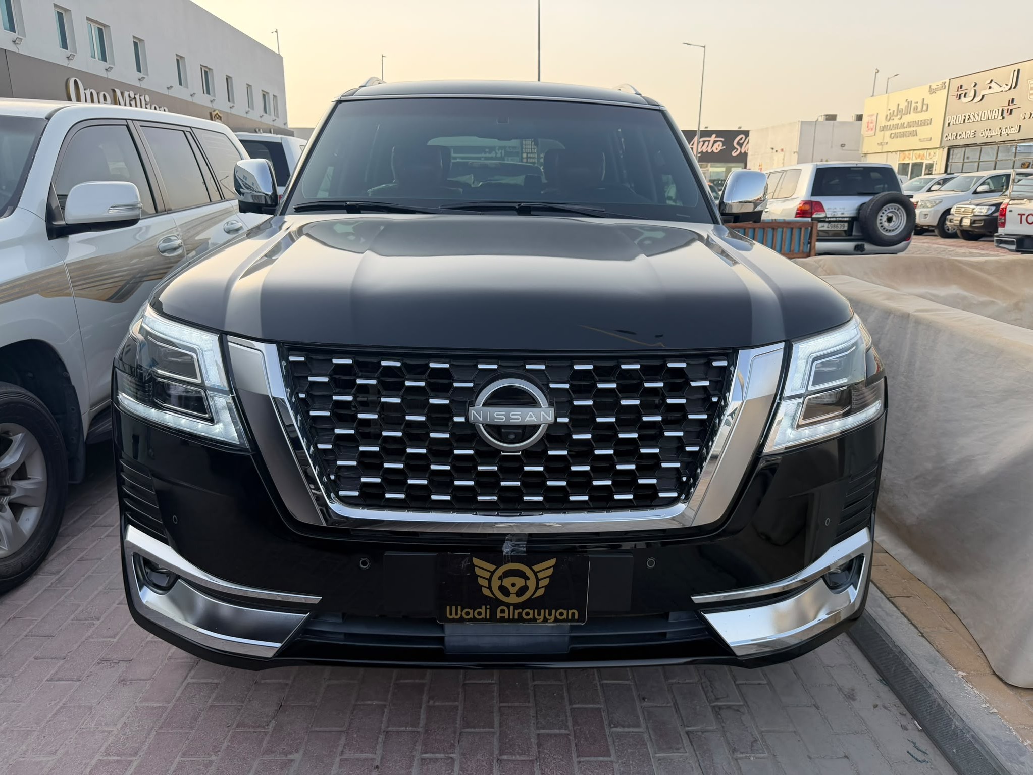Nissan Patrol  Platinum 2015 - Image 2