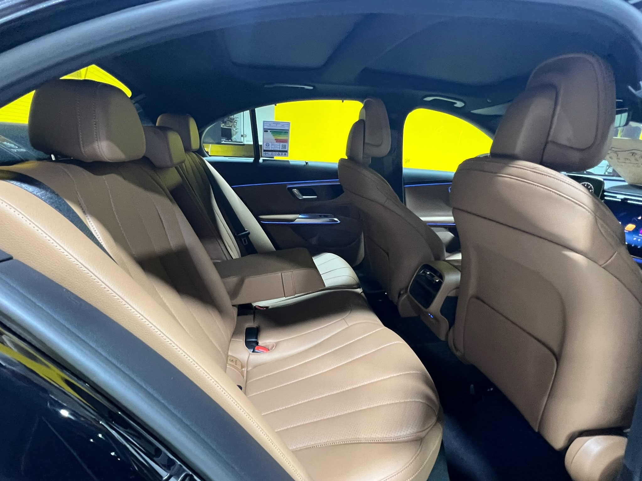 Mercedes-Benz E-Class Sedan 200 2026 - Image 3