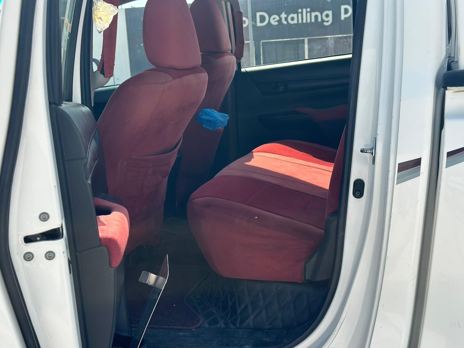 Toyota Hilux 4WD Diesel  2023 - Image 3
